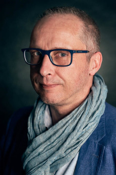 dr hab.  Tomasz Oczkowski, prof. UMK