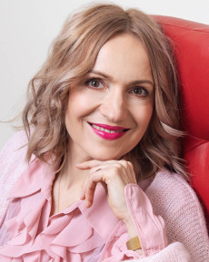 r.pr. dr Gabriela Bar