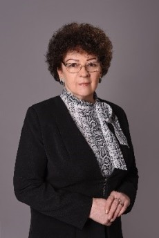 prof. dr hab. Elżbieta Dynia