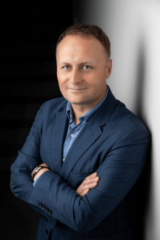 dr hab. Jakub Kępiński, prof. UAM